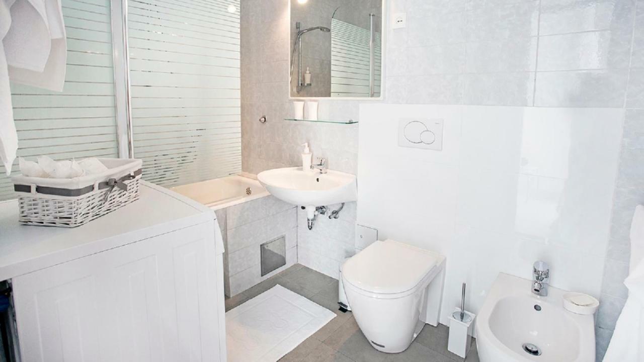 Apartment Milana - Cozy Stay With Free Parking Split Buitenkant foto